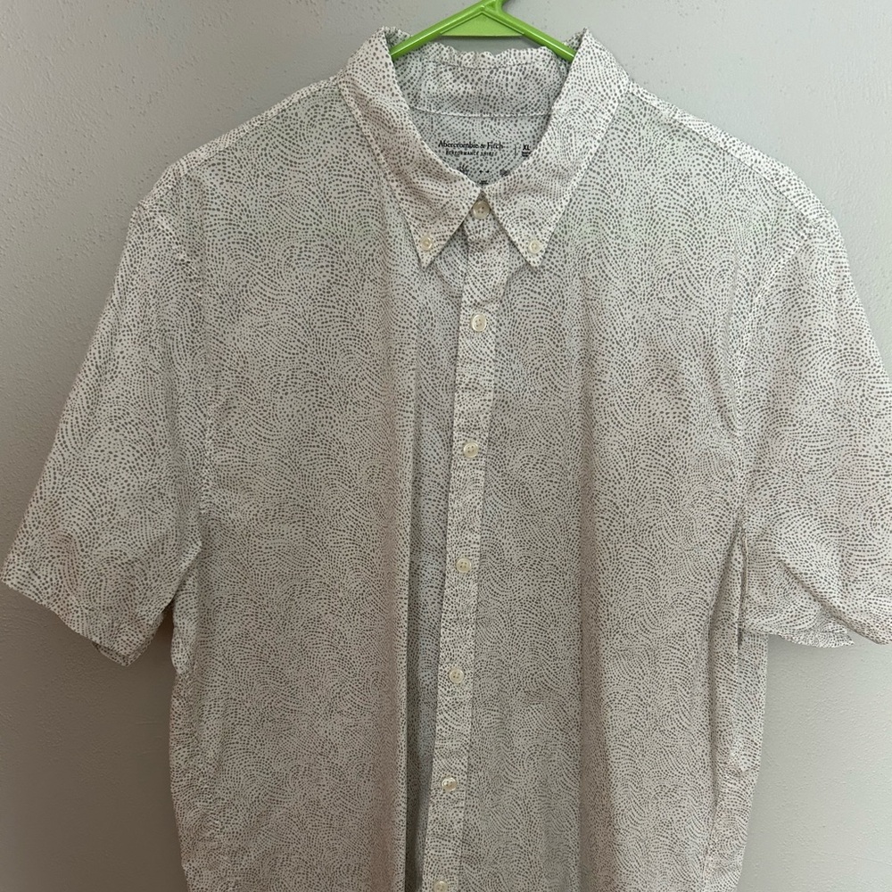 Men’s XL button down shirt